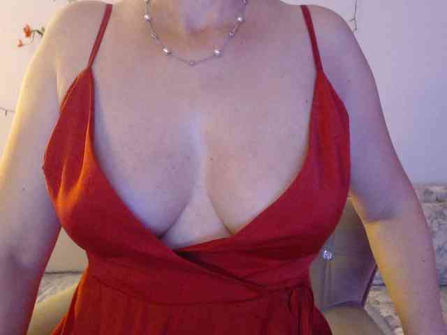 goodSnowQueen webcam