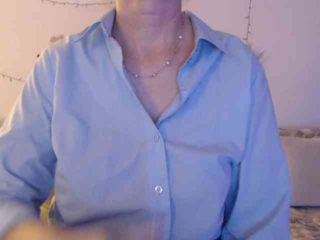 goodSnowQueen webcam