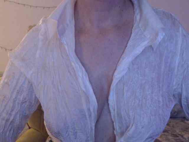 goodSnowQueen webcam