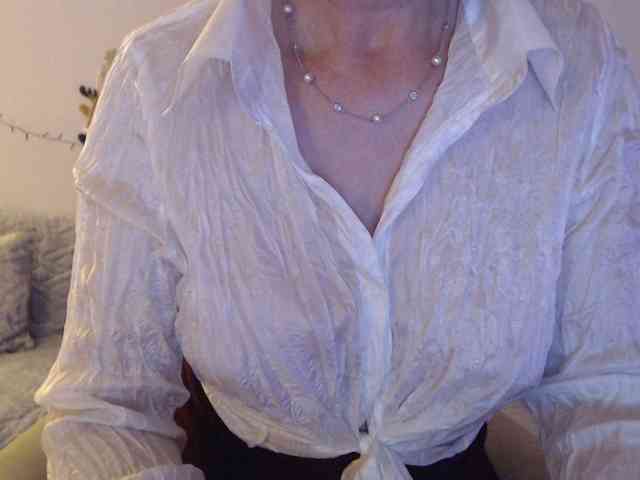 goodSnowQueen webcam