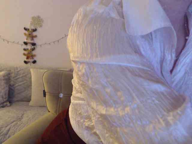 goodSnowQueen webcam