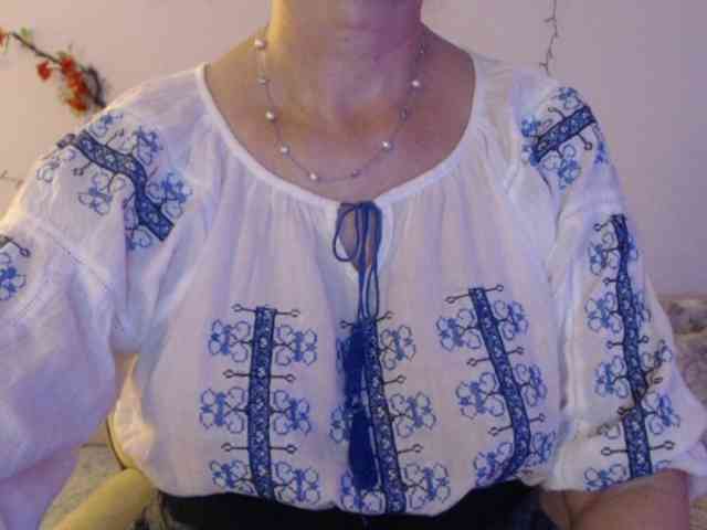 goodSnowQueen webcam