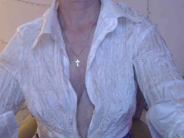 goodSnowQueen webcam