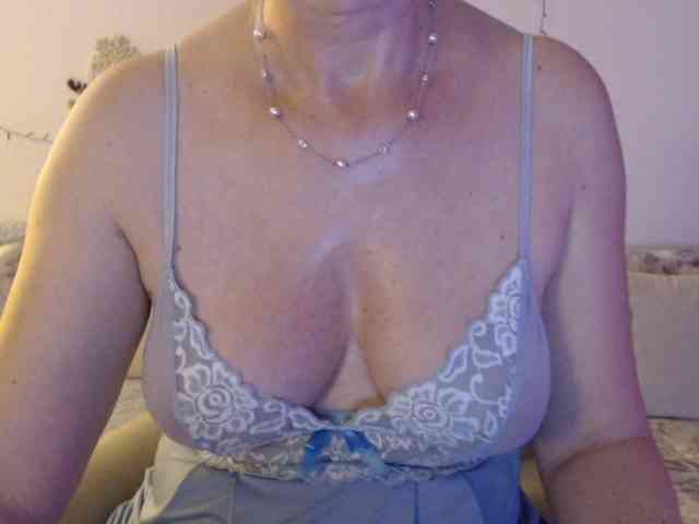 goodSnowQueen goodSnowQueen