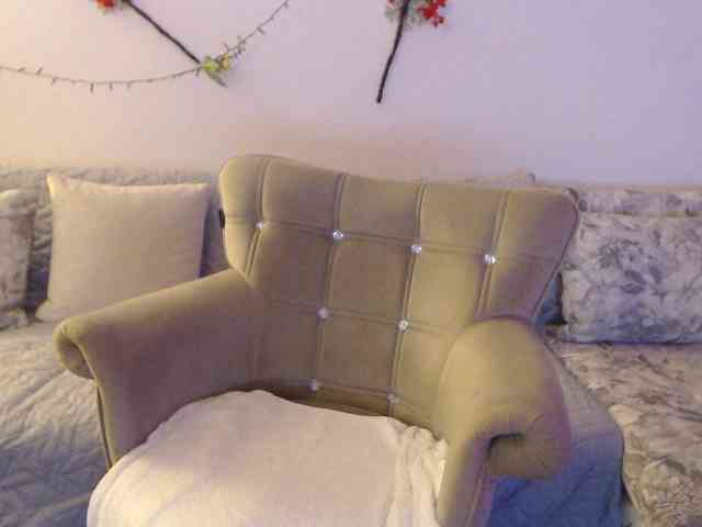 goodSnowQueen webcam