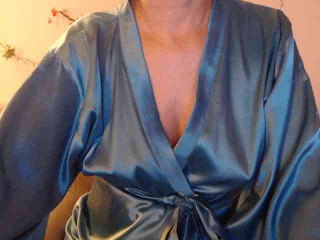 goodSnowQueen webcam