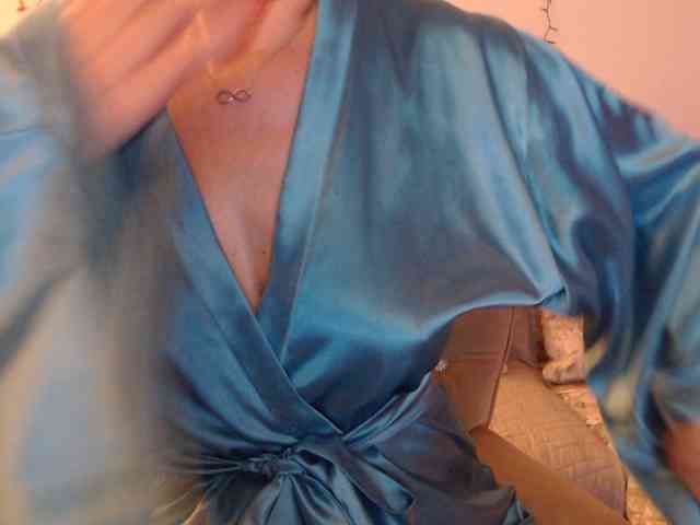 goodSnowQueen webcam