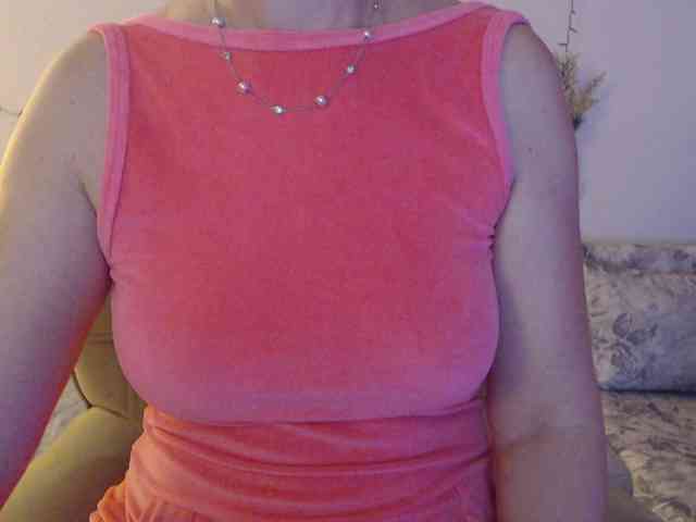 goodSnowQueen webcam