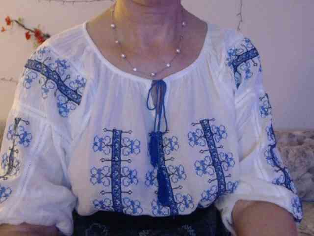 goodSnowQueen webcam