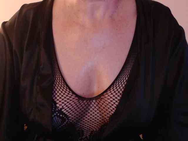 goodSnowQueen webcam