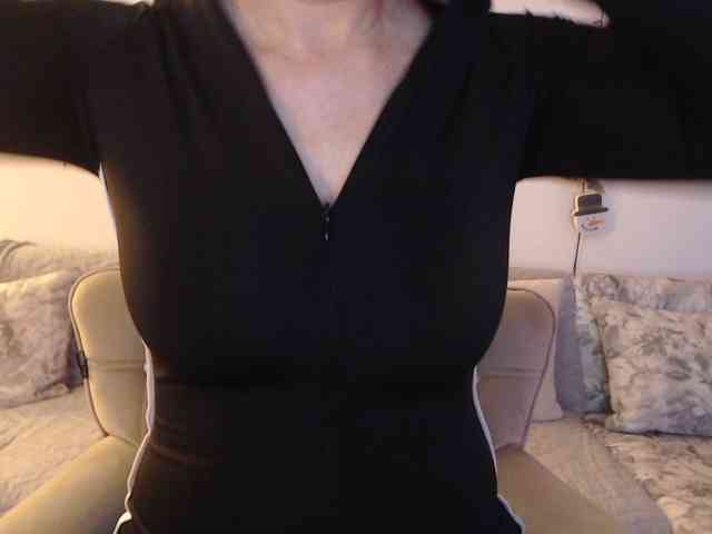 goodSnowQueen webcam