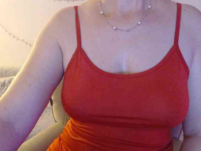 goodSnowQueen webcam