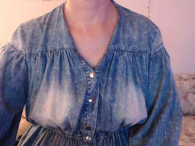 goodSnowQueen webcam