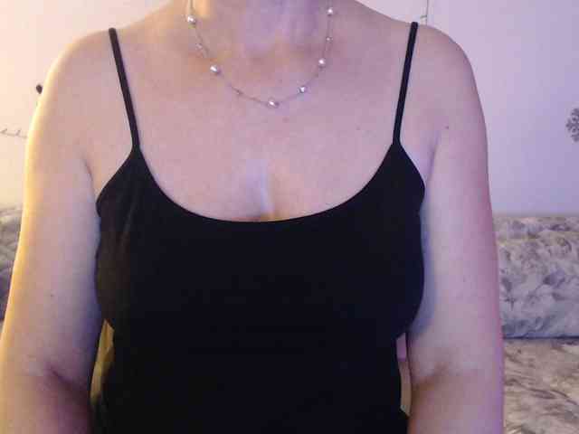 goodSnowQueen webcam