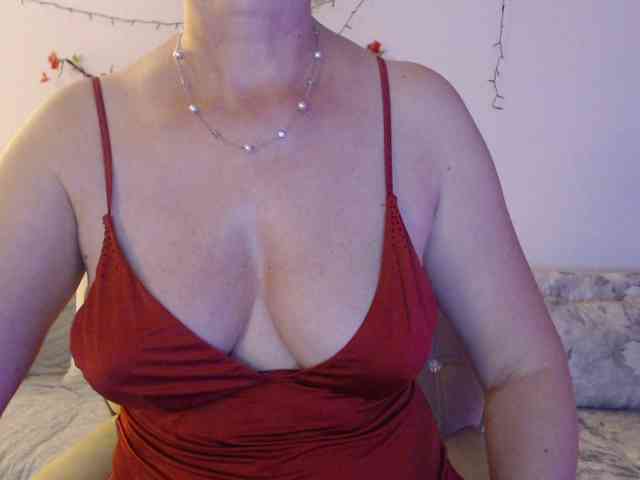 goodSnowQueen webcam