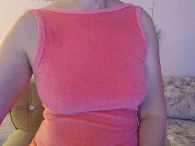 goodSnowQueen webcam