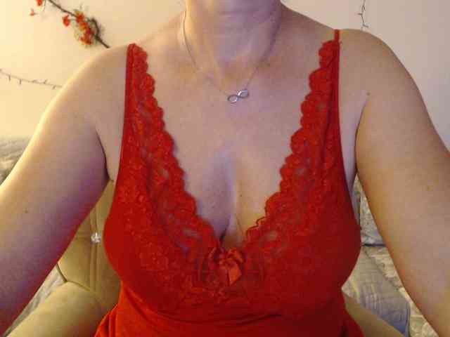 goodSnowQueen webcam