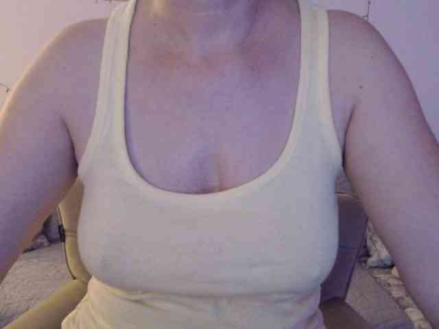 goodSnowQueen webcam