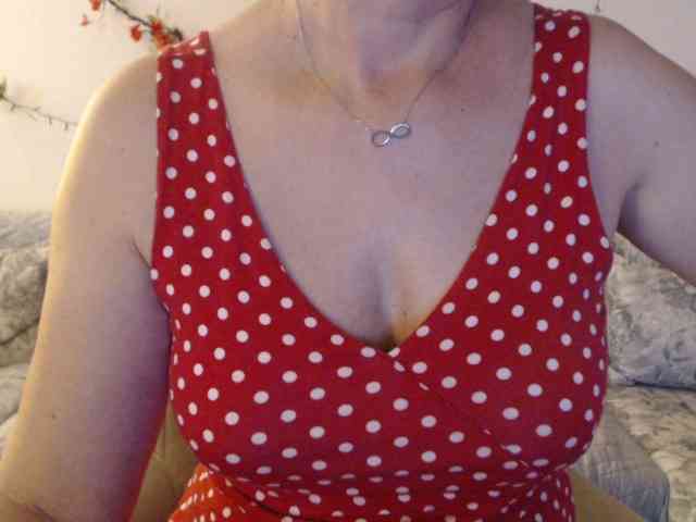goodSnowQueen webcam