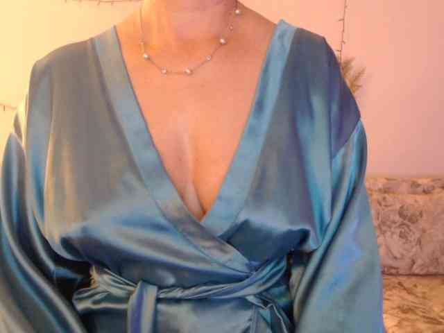 goodSnowQueen webcam