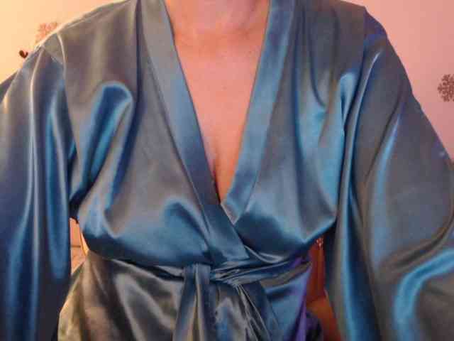 goodSnowQueen webcam