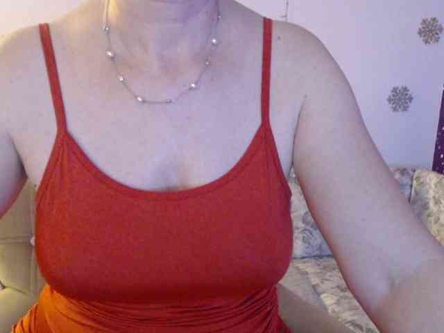 goodSnowQueen webcam