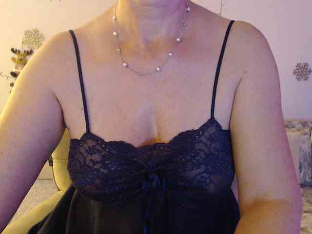 goodSnowQueen goodSnowQueen