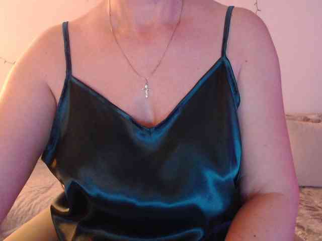 goodSnowQueen webcam