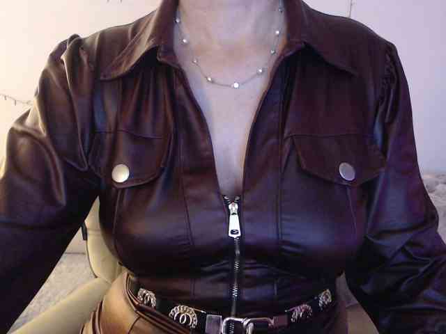 goodSnowQueen webcam