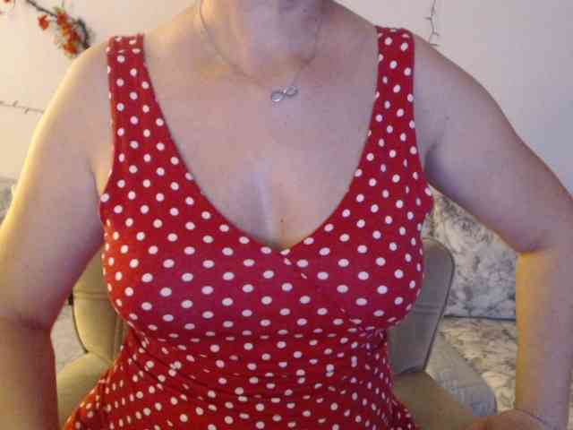 goodSnowQueen webcam