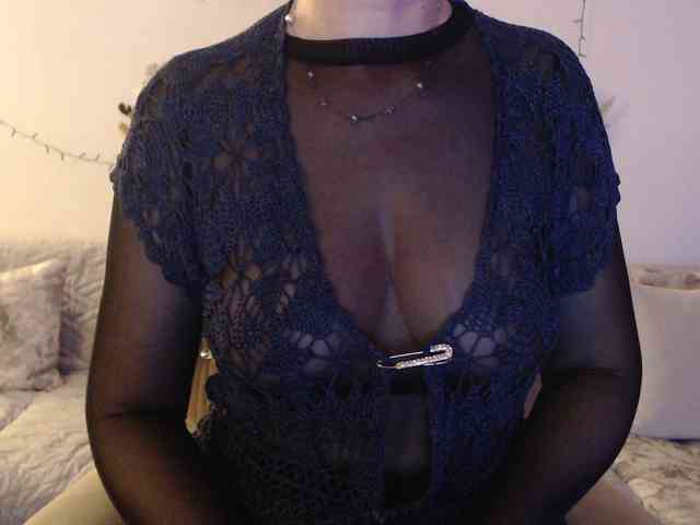 goodSnowQueen webcam