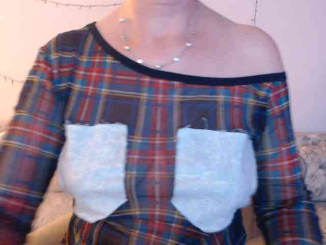 goodSnowQueen webcam