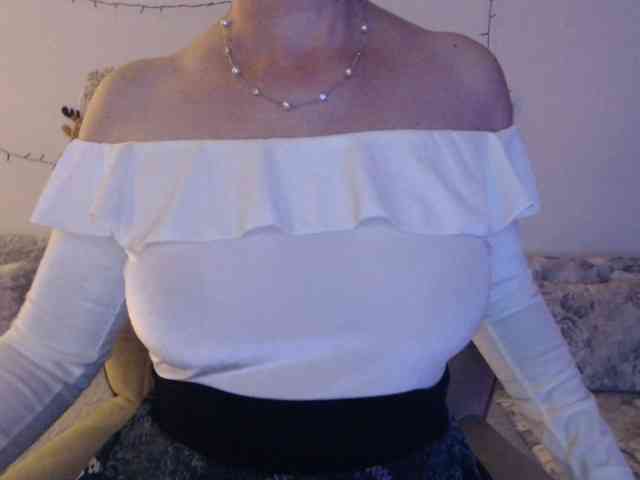 goodSnowQueen goodSnowQueen