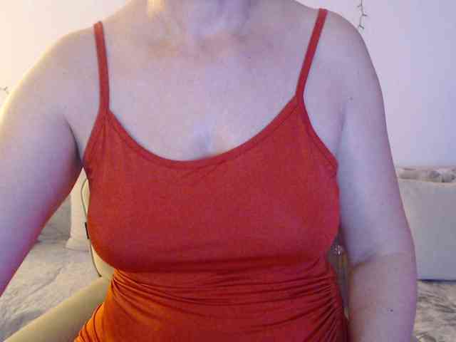 goodSnowQueen webcam