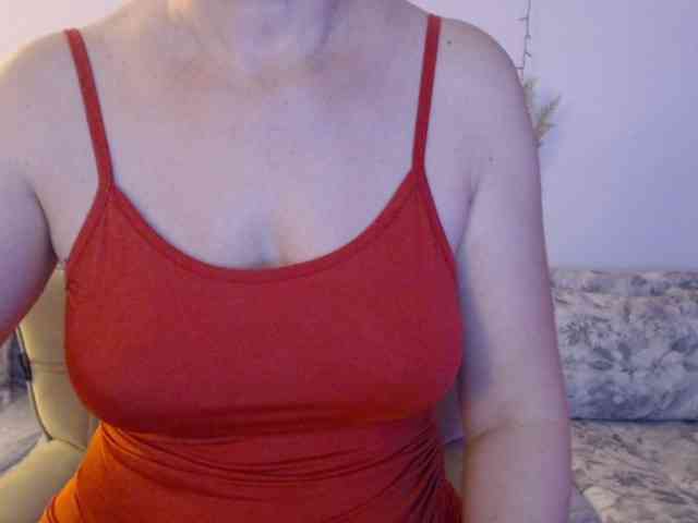 goodSnowQueen webcam