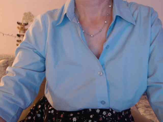 goodSnowQueen webcam