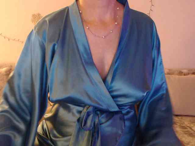 goodSnowQueen webcam