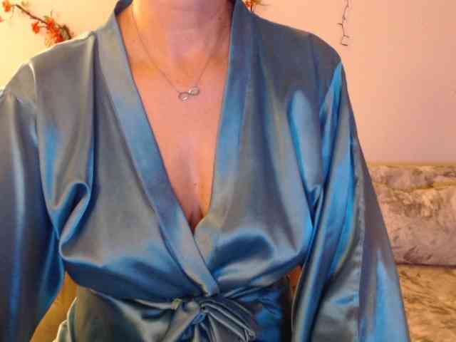 goodSnowQueen webcam