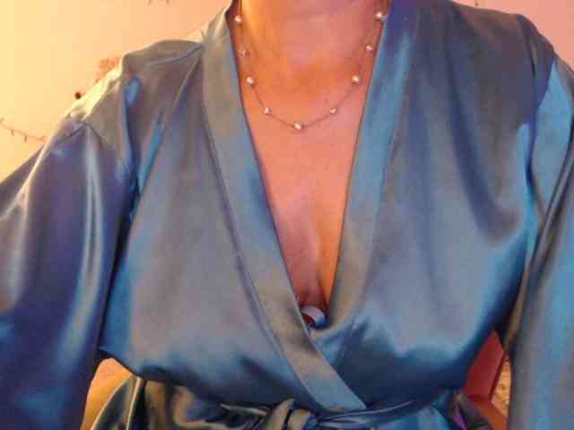 goodSnowQueen webcam