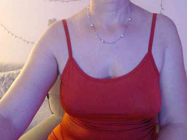 goodSnowQueen webcam