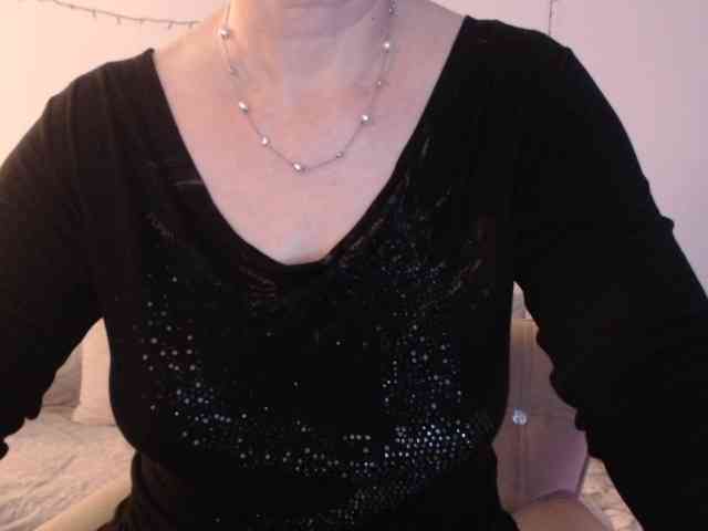 goodSnowQueen webcam