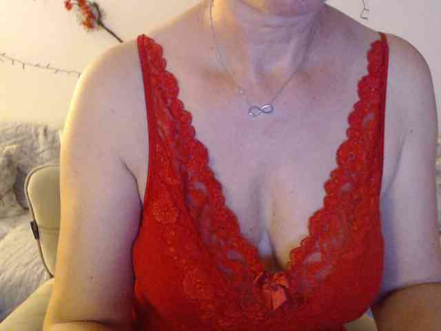goodSnowQueen webcam