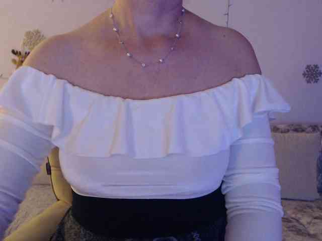 goodSnowQueen webcam