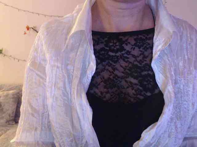 goodSnowQueen webcam