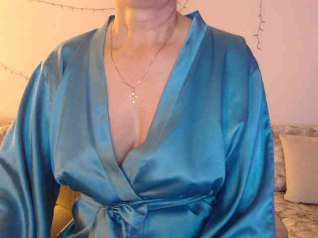 goodSnowQueen webcam