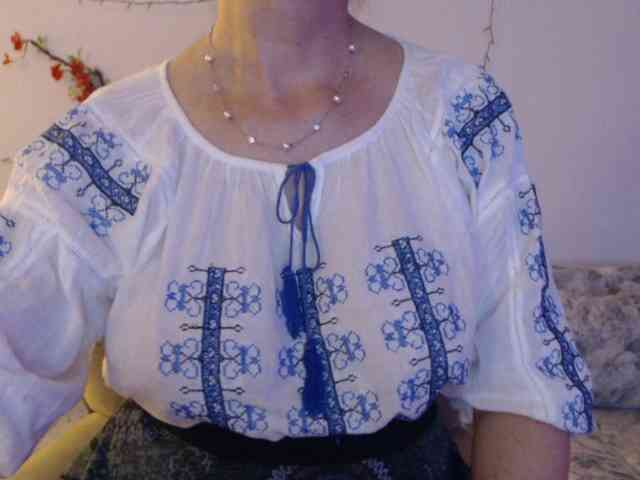 goodSnowQueen webcam