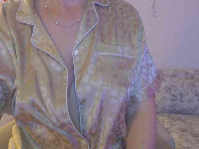 goodSnowQueen webcam