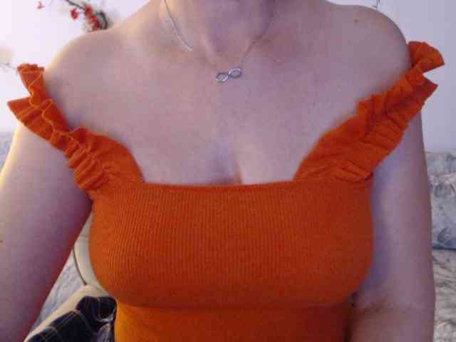 goodSnowQueen webcam