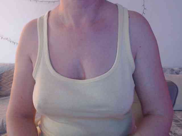 goodSnowQueen webcam