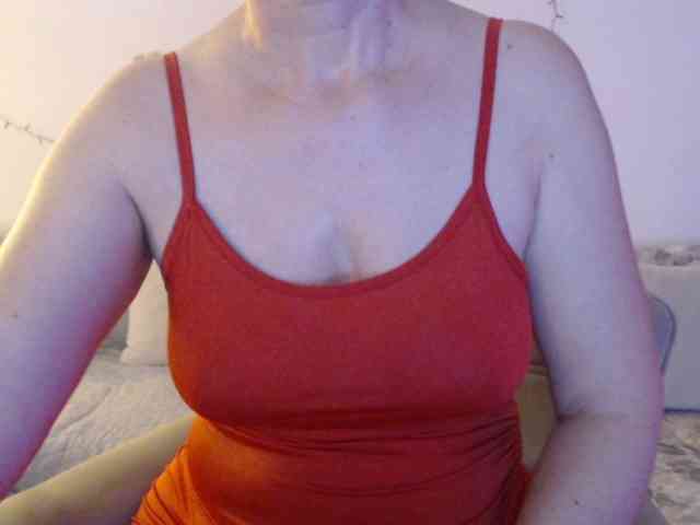 goodSnowQueen webcam